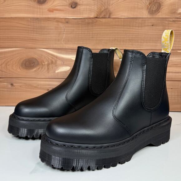 Dr Martens 2976 Quad Chelsea Boots Platform Black Womens Size 11 - Mens 10 Vegan - Picture 1 of 15